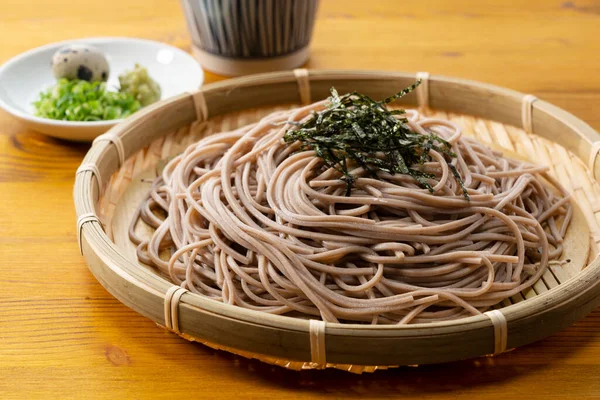 Zaru Soba Condiments Wooden Table Zaru Soba Traditional Japanese Food — Stock Fotó