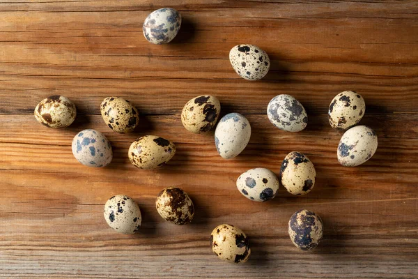 Many Quail Eggs Placed Wooden Background View — Zdjęcie stockowe