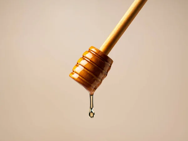 Honey Wooden Honey Dipper Beige Background Honey Dripping Honey Dipper — Stock Photo, Image