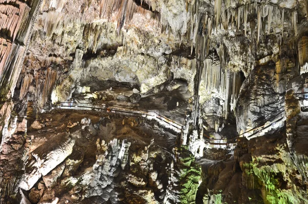 Stalactieten formaties in de grotten van nerja, Spanje — Stockfoto