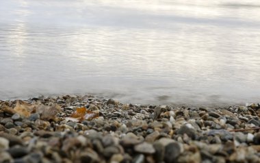 Çakıl taşı plajı