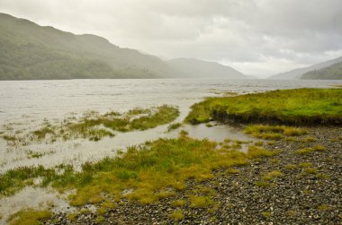 loch, bulutlu gün uzun zaman içinde İskoçya highlands