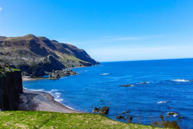 Gros Morne Ulusal Parkı 'ndan okyanus manzarası