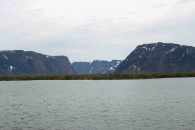 Yeni kurulan toprakların fiyortlarını görmek için ortak turizm aktiviteleri