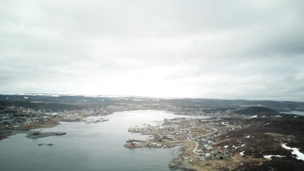 Bulutlu Bir Günde Atlantik Okyanusu Kıyısında Kayalık Bir Hava Manzarası — Stok video