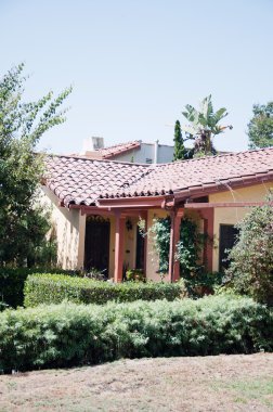 tuğladan bina