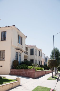 tuğladan bina