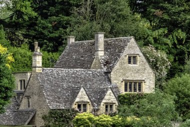 Cotswolds bölgesinin klasik mimarisi - Bibury, Gloucestershire, Birleşik Krallık 2 Haziran 2022