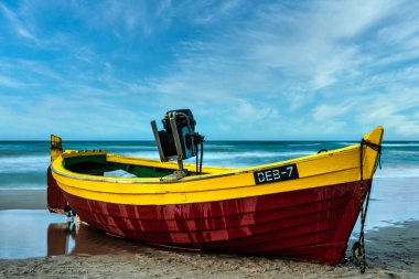 Polonya sahilinde balıkçı teknesi - Debki, Pomerania, Polonya