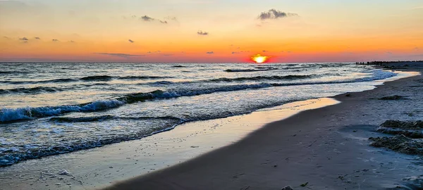 Puesta Sol Sobre Mar Báltico Lubiatowo Pomerania Polonia — Foto de Stock