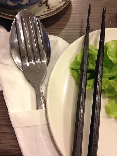 Asian dish place setting on table — Stock Image Asian dish place setting on table Stock Image