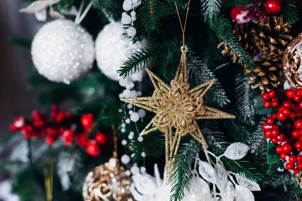 Χριστουγεννιάτικα Στολίδια Χριστουγεννιάτικο Δέντρο Δώρα Νέο Έτος — Φωτογραφία Αρχείου