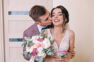 Düğün günü gelin ve damat ilk toplantısı