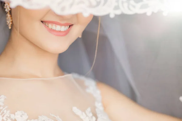 Close Metade Inferior Rosto Noiva Com Sorriso Bonito — Fotografia de Stock