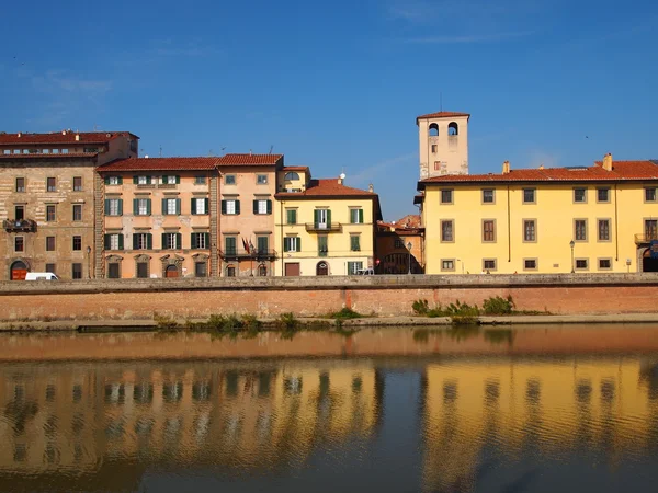 Pisa, houses on Lung — Stock Photo, Image