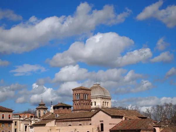 Roma çatılar kiliselerin genel bakış