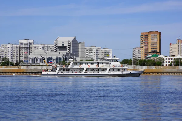 Barco de passageiros (cidade de Blagoveshchensk ) — Fotografia de Stock