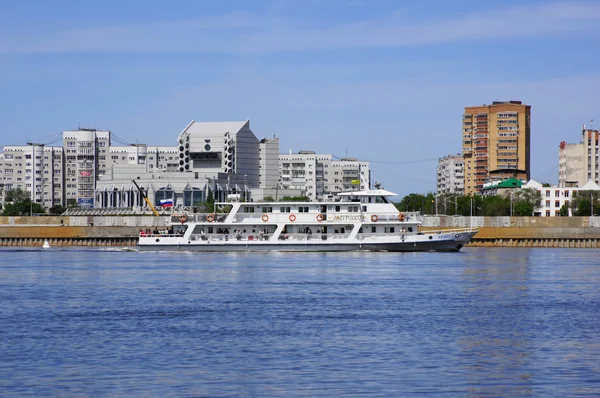 Passagerarbåt (staden av Blagovesjtjensk) Stockbild