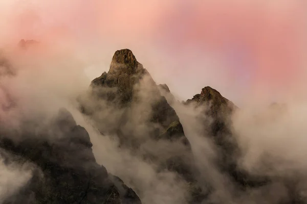Yazın Fransız Alplerinde Güzel Gündoğumu Renkleri — Stok fotoğraf
