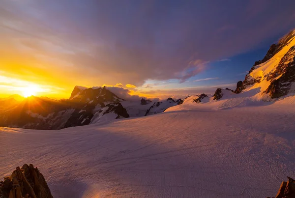 Hermosos Colores Del Amanecer Los Alpes Verano Fotos De Stock