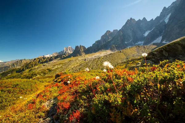 Hermosos Colores Del Amanecer Los Alpes Franceses Verano — Foto de Stock