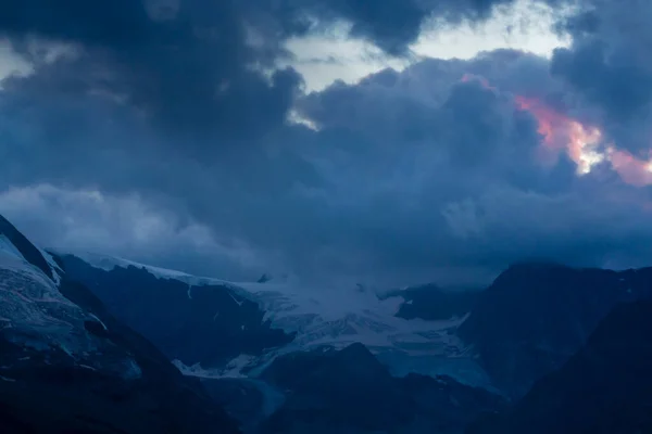Beautiful Scenery Swiss Alps Summer Matterhorn Peak Background — Foto Stock