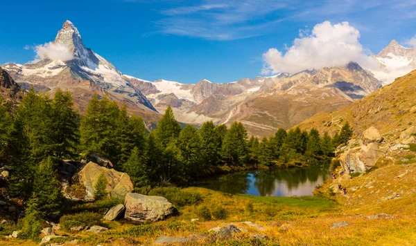 Beautiful Landscape Swiss Alps Summer Matterhorn Background — Stockfoto