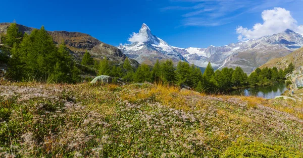 Beautiful Landscape Swiss Alps Summer Matterhorn Background — Stockfoto