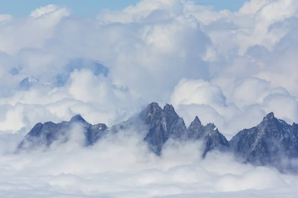 Bellissimo Paesaggio Alpino Nelle Alpi Svizzere Inverno Con Paesaggio Nuvoloso — Foto Stock