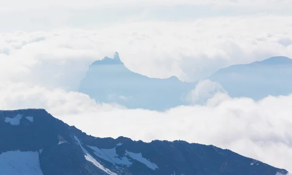 Hermoso Paisaje Alpino Los Alpes Suizos Invierno Con Paisaje Nublado — Foto de Stock