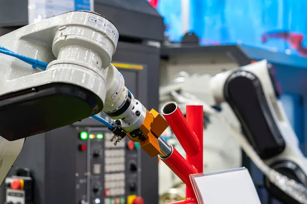 Alta Tecnologia Presa Robot Precisione Con Morsetto Automatico Mandrino Cattura — Foto Stock