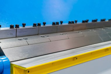 Üst dişleri kapatın ölün veya elle bükme makinesinin metal levha ya da endüstriyel olarak düz oluşumu için katlanan bıçağı