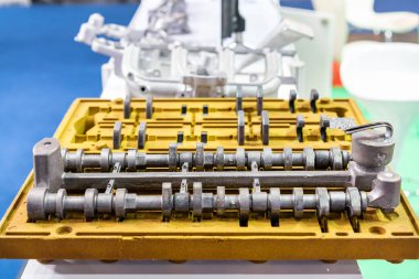 Örneğin metal döküm kısmı cam şaft otomobil ürünü reçine kaplı kum kabuğu kalıbı endüstriyel üretimde