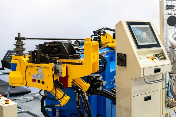 Precision Automatic Cnc Hydraulic Press Pipe Tube Bending Machine Control — Stockfoto