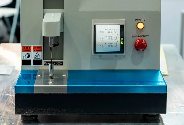 Metal Spring Measurement Spring Tester Machine Data Printed Out — Foto de Stock