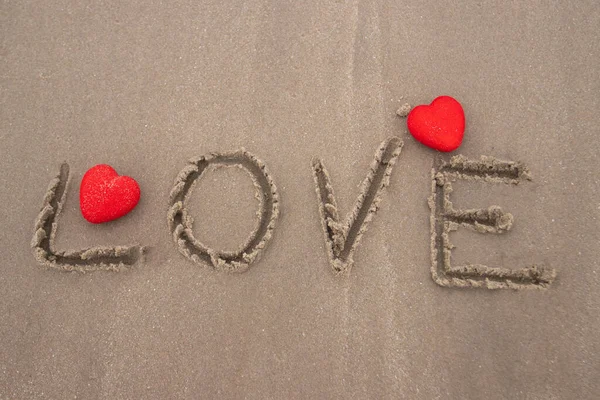 Λέξη Αγάπη Στην Άμμο Στην Παραλία Έννοια Σύμβολο Της Ημέρας — Φωτογραφία Αρχείου