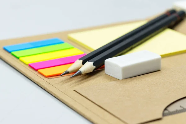 Bleistift Radiergummi Farben Hinweis Selektiver Fokus Bleistift Konzept Bildung Schulausstattung — Stockfoto