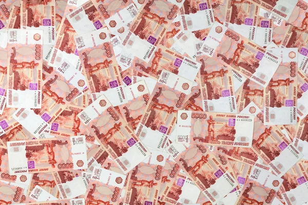 Банкноты номиналом в 5000 рублей — стоковое фото