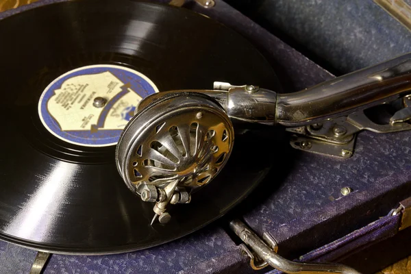 Vieux gramophone . — Photo