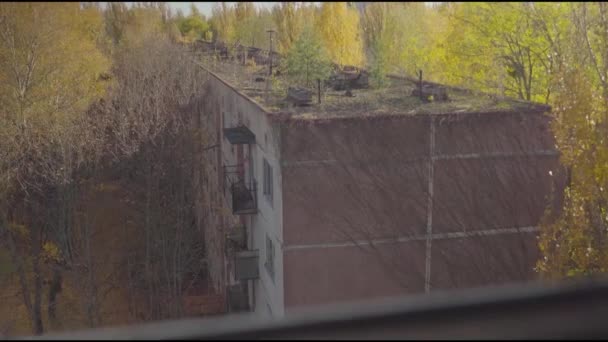 Apartamentos Abandonados Una Ciudad Sin Gente Desastre Una Central Nuclear — Vídeo de stock