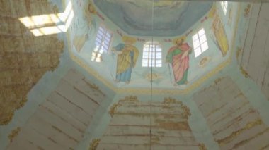 Çernobil bölgesindeki kilise manzarası Çernobil bölgesindeki kilise manzarası. Terk edilmiş St. Michaels Kilisesi Krasnoe Köyü. 