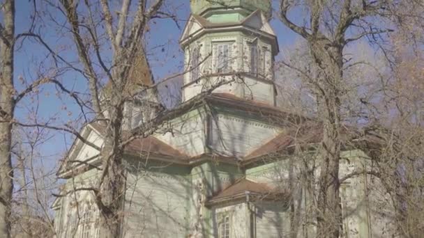Εναέρια Άποψη Της Εκκλησίας Στη Ζώνη Του Τσερνομπίλ Κορυφαία Άποψη — Αρχείο Βίντεο