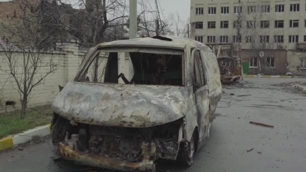 对伊尔平市空袭后烧毁的设备 — 图库视频影像