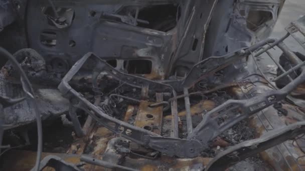 Spalone Samochody Parkingu Pobliżu Budynków Mieszkalnych Wybuchu Bomby Mieście Ukraina — Wideo stockowe