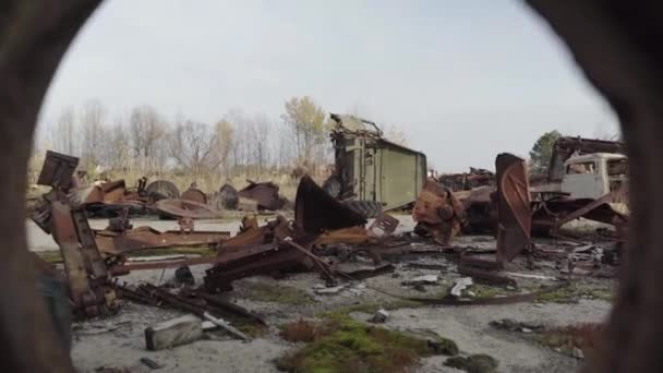 Abandoned Rusty Radioactive Equipment Soviet Union Cemetery Technology Rassokha Chernobyl — стоковое видео