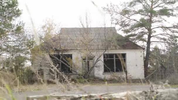 Abandoned Radioactive Village Chernobyl Exclusion Zone Village Rudnya Veresnya Ukraine — стоковое видео