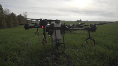 Darnitsa bölgesi. SSCB zamanının Sovyet binası. Panel gökdelenleri. O dönemin tipik binası. Havadan