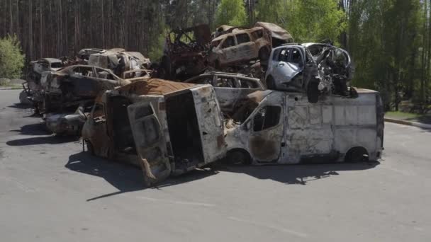 Consequences War Russia Peaceful City Kiev Capital Ukraine Destroyed Cars — Stock videók