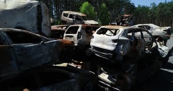 Teknoloji Mezarlığı Bucha Şehrinin Bombalanması Sırasında Şehir Boşaltılırken Terk Edilmiş — Stok video