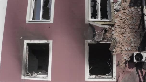 Zničili Moderní Obytný Dům Leteckém Útoku Válka Ukrajině Katastrofa Díry — Stock video